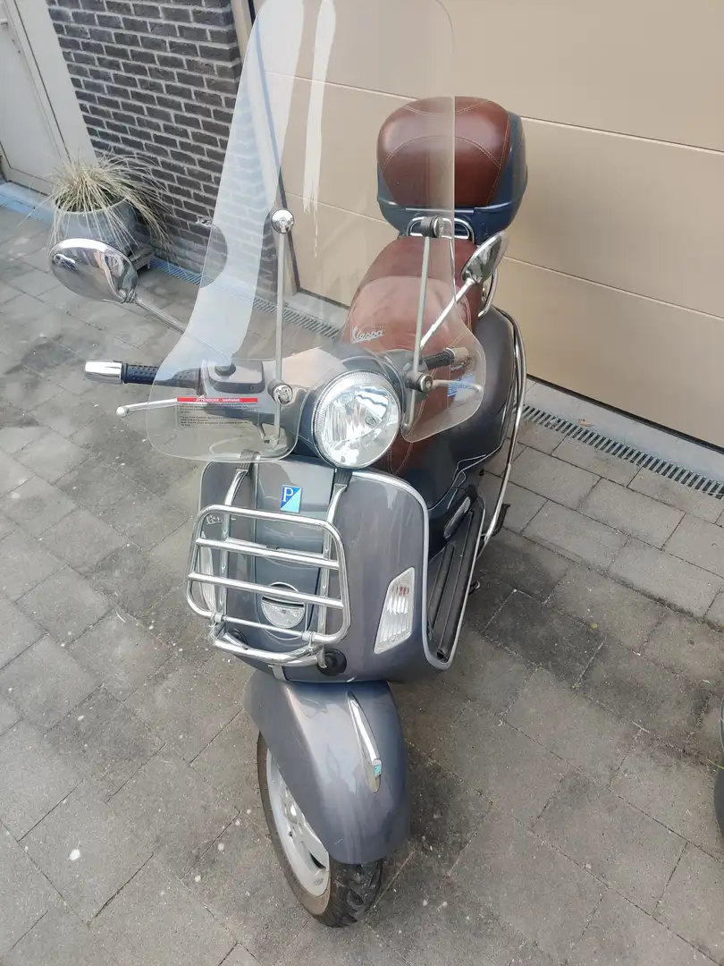 Vespa GTS 250ie Серый - 2