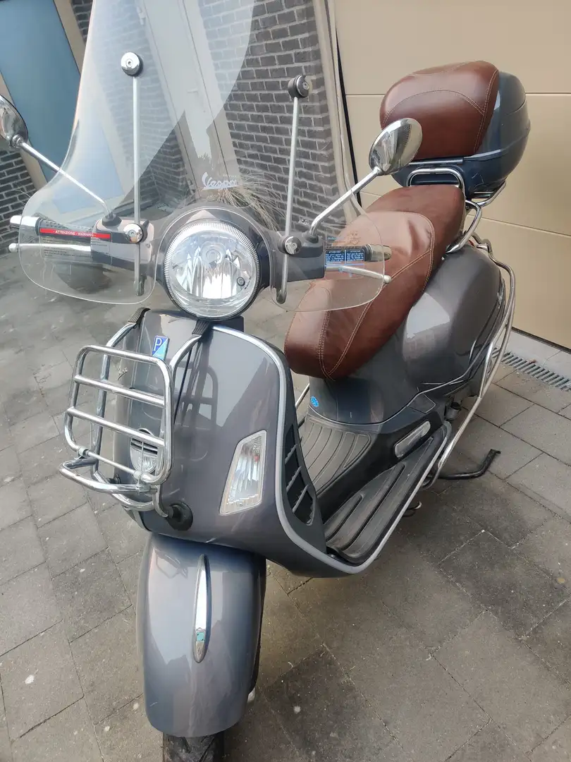 Vespa GTS 250ie Серый - 1
