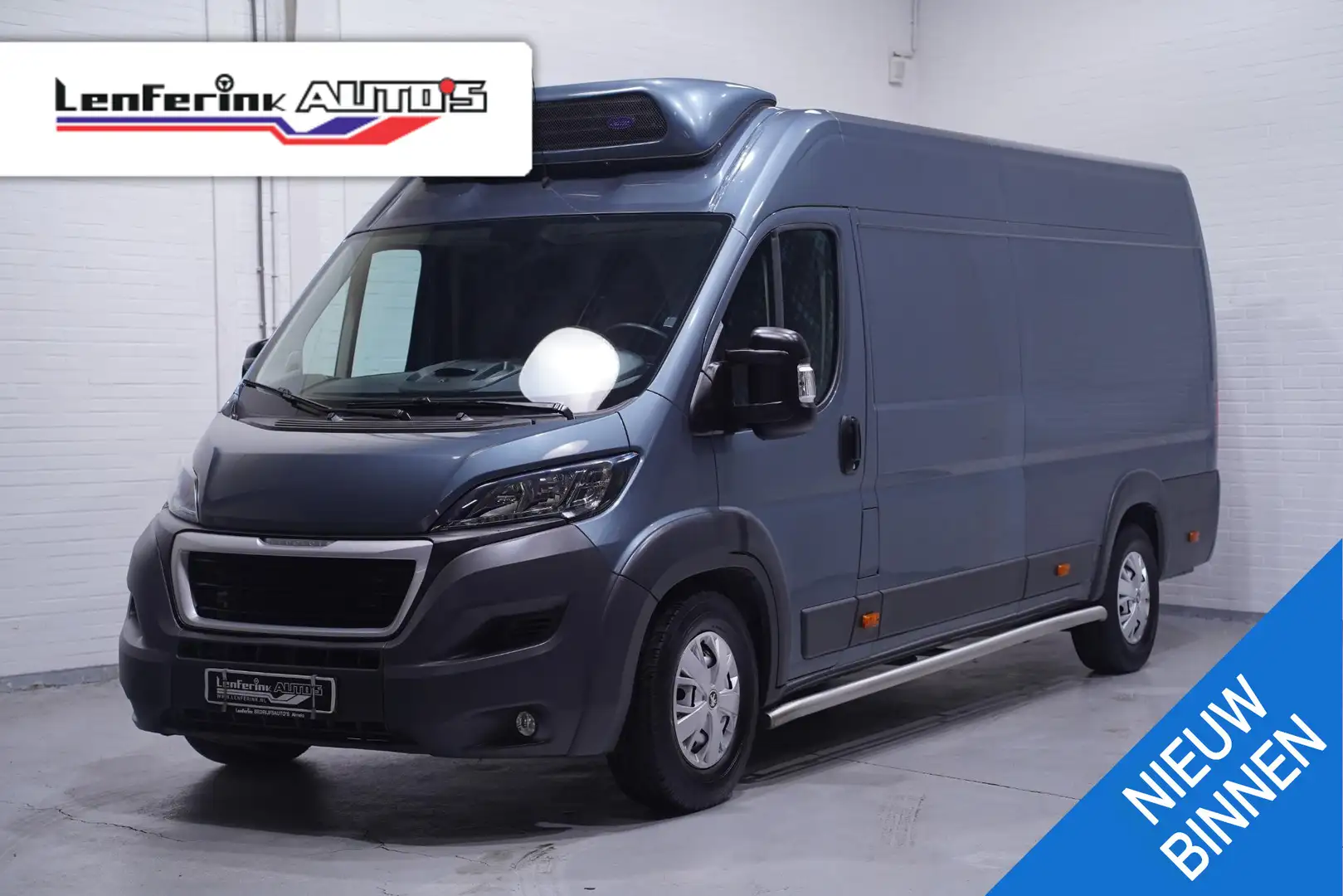 Peugeot Boxer 2.0 BlueHDI 165 pk L4H2 Koel-Vries Auto Dag/Nacht Grau - 1