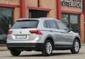 Volkswagen Tiguan 2.0 TDI SCR DSG Business BlueMotion Technology Grijs - thumbnail 3