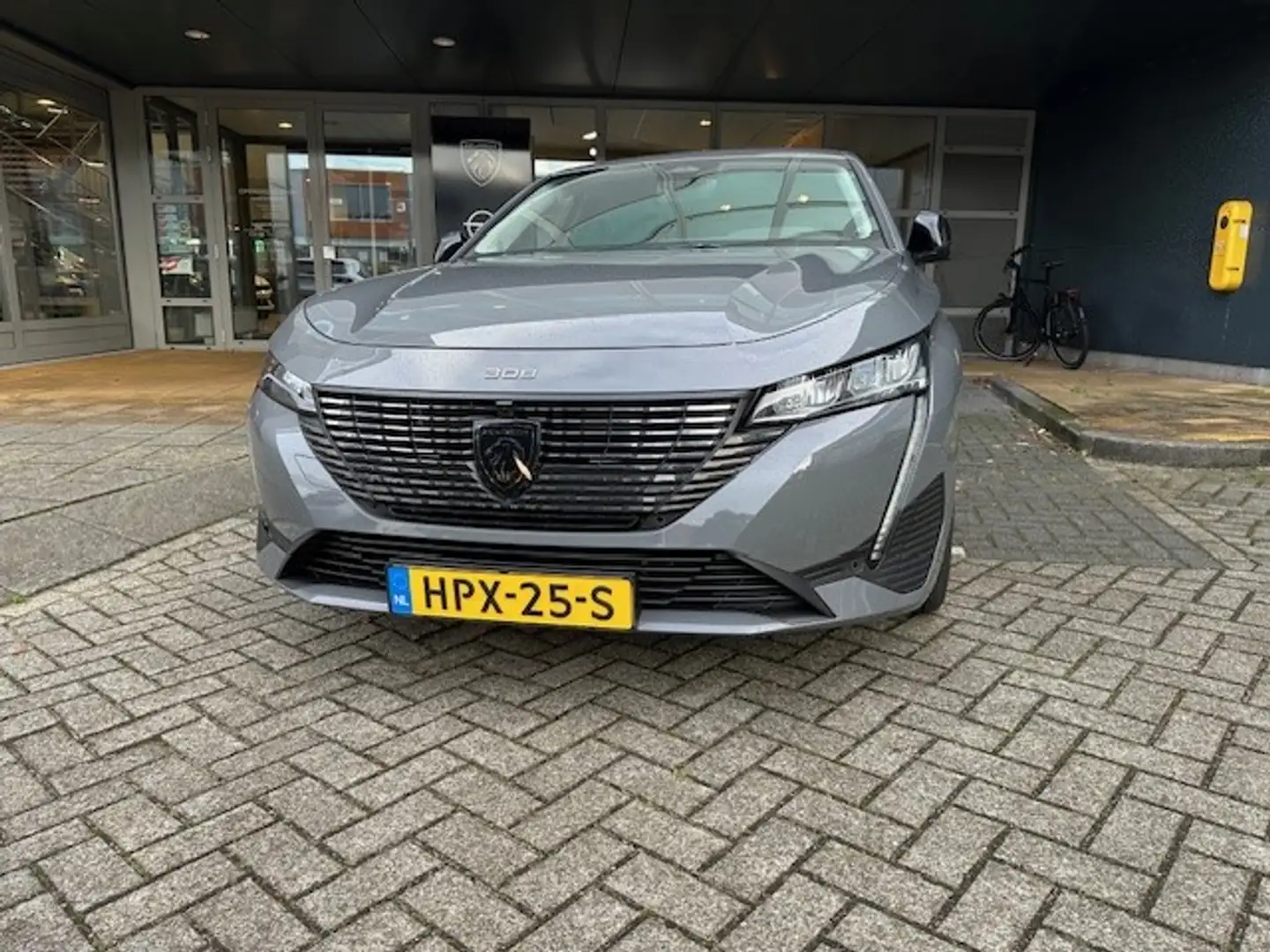 Peugeot 308 SW 1.6 Plug-in Hybrid 180 Allure Avantage NRM OVER Gris - 2