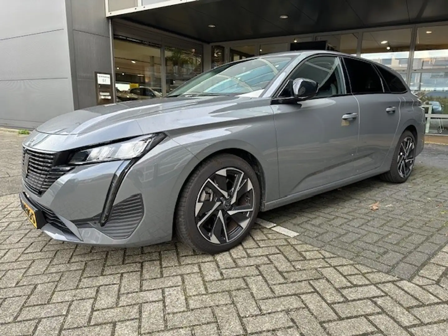 Peugeot 308 SW 1.6 Plug-in Hybrid 180 Allure Avantage NRM OVER Gris - 1