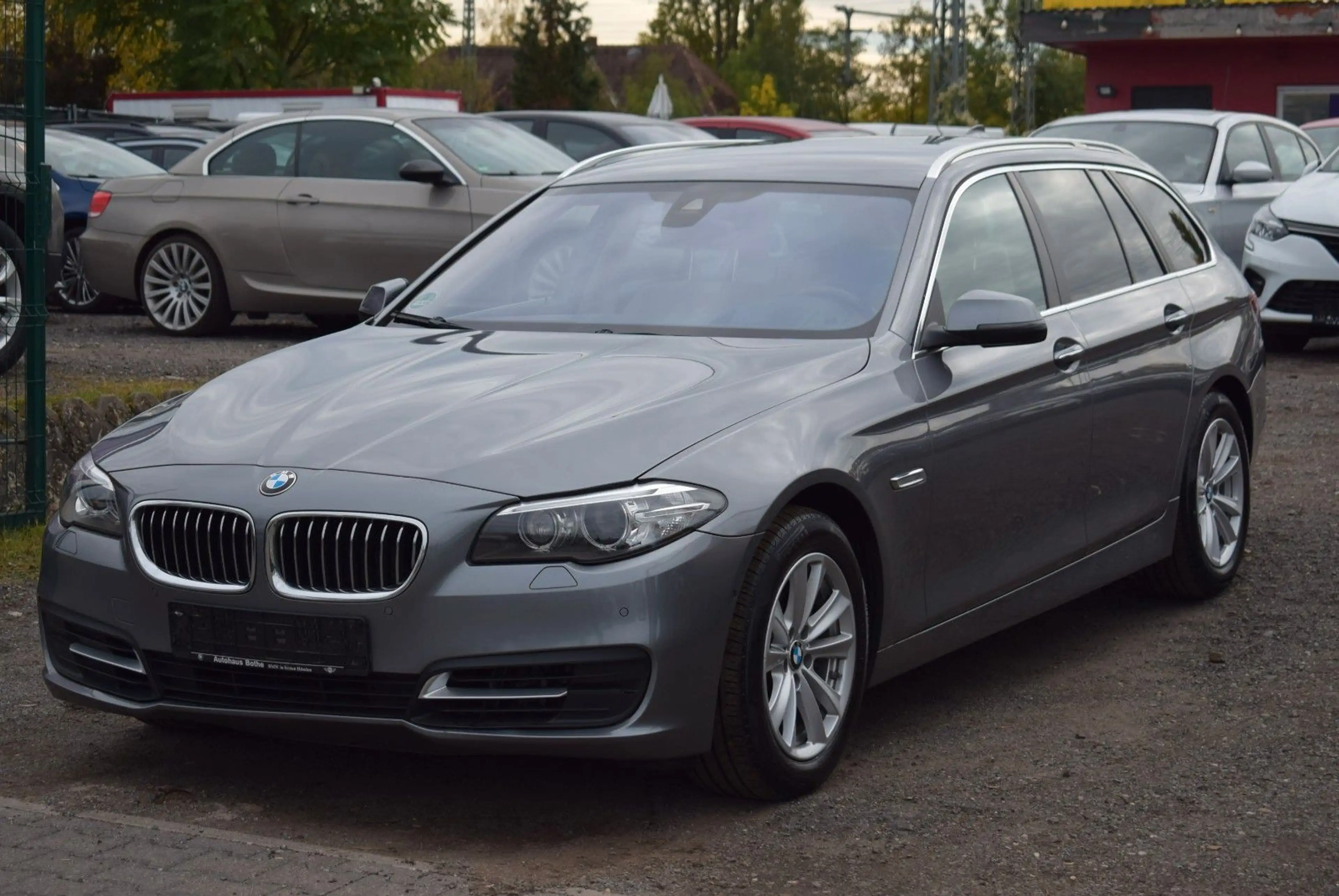 BMW 528 5 Touring 528 i xDrive Luxury Line — photo 2