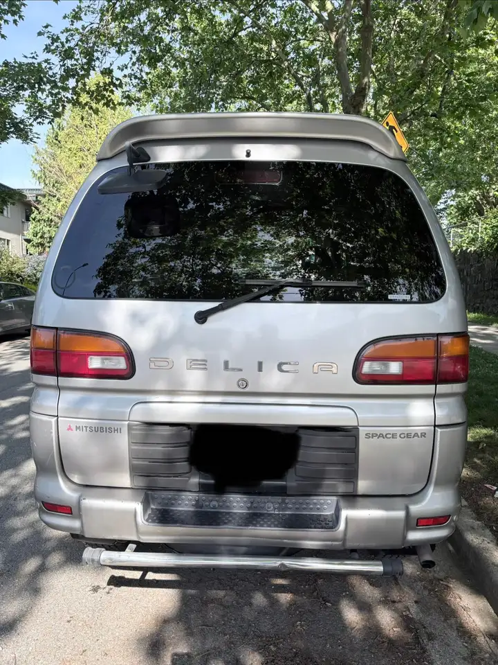 Mitsubishi Delica fotografie Mitsubishi Delica