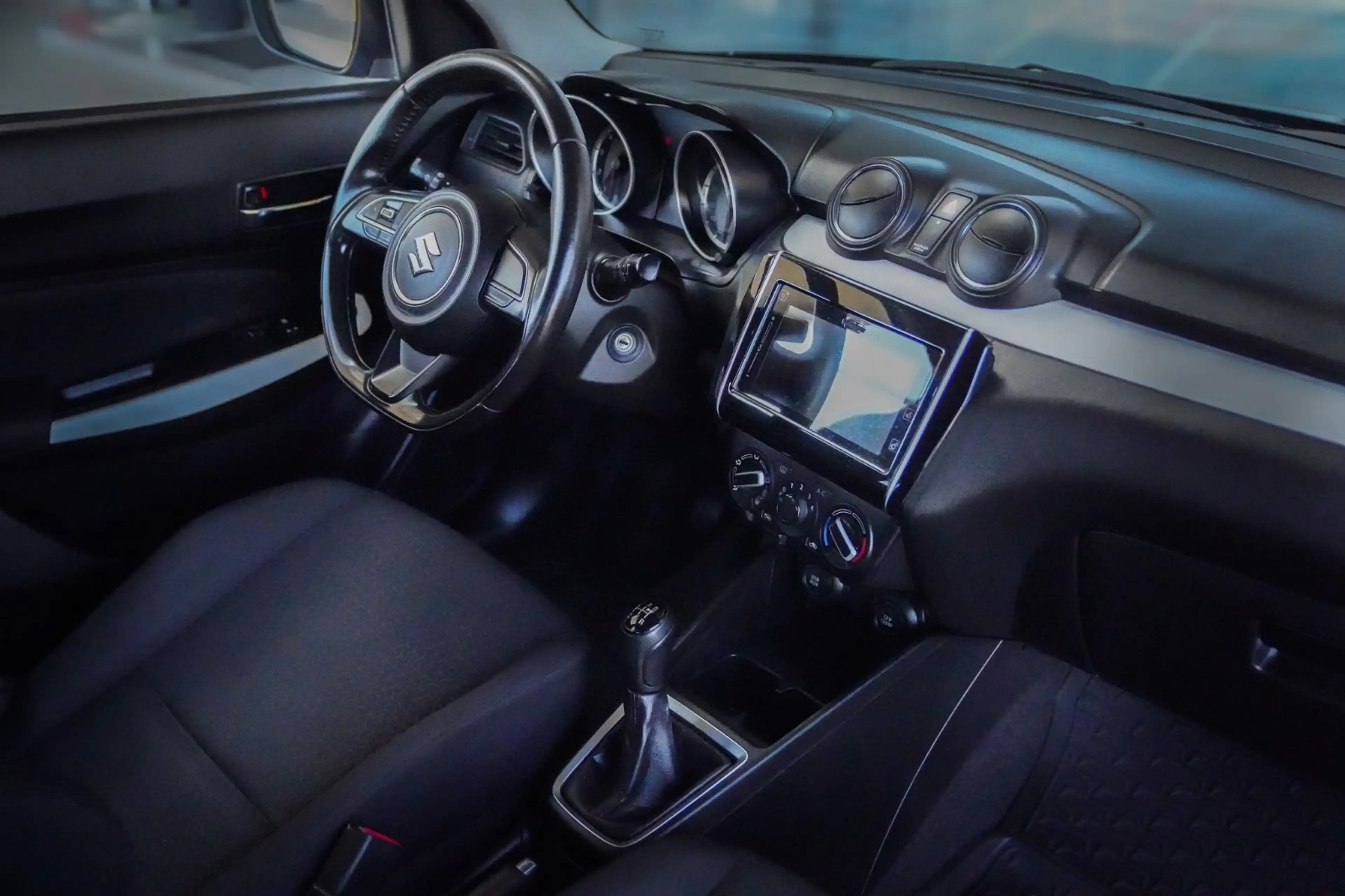 Suzuki Swift Basic *1.Hand/SHZ/Klima* — photo 6