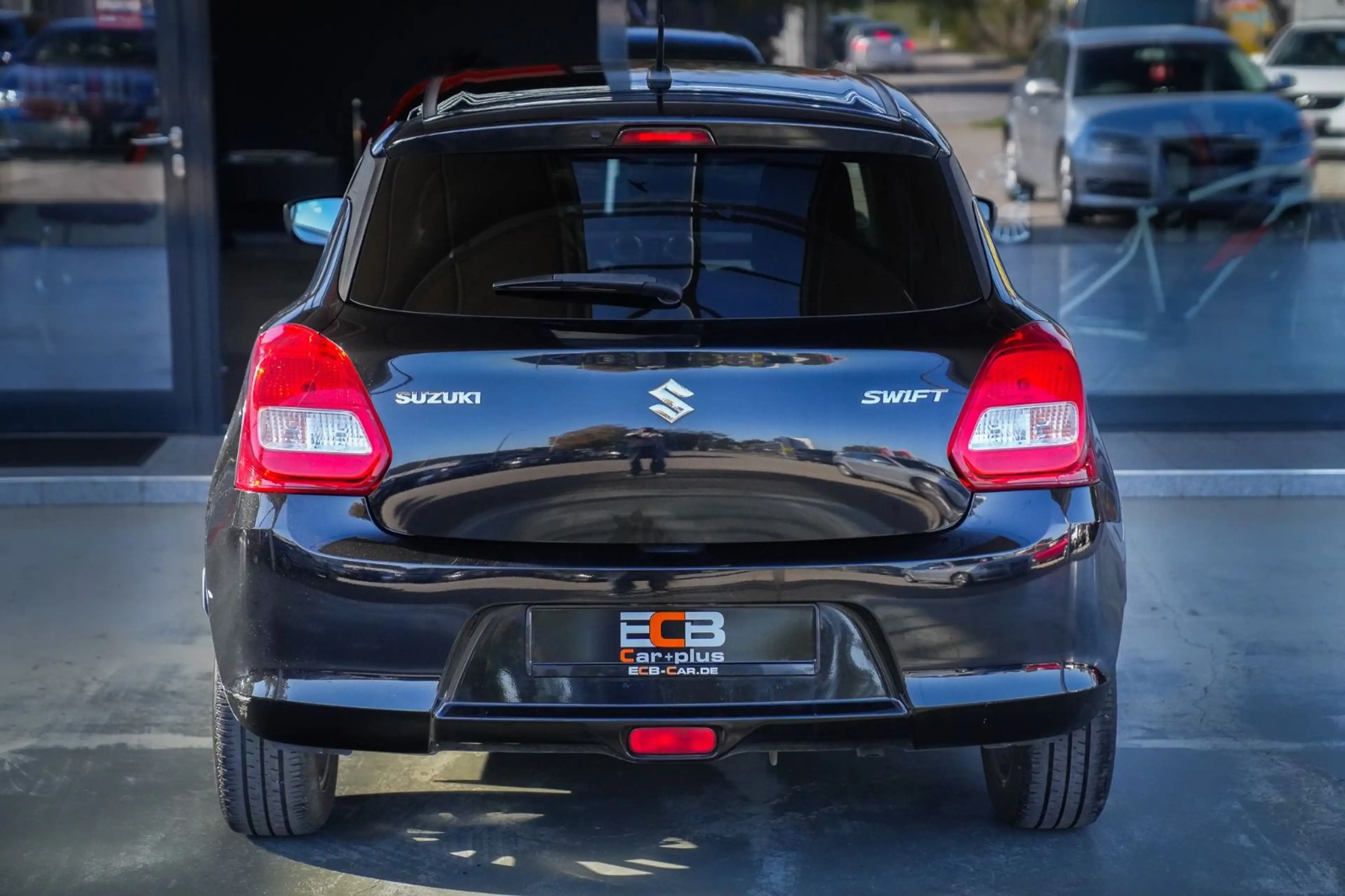 Suzuki Swift Basic *1.Hand/SHZ/Klima* — photo 7