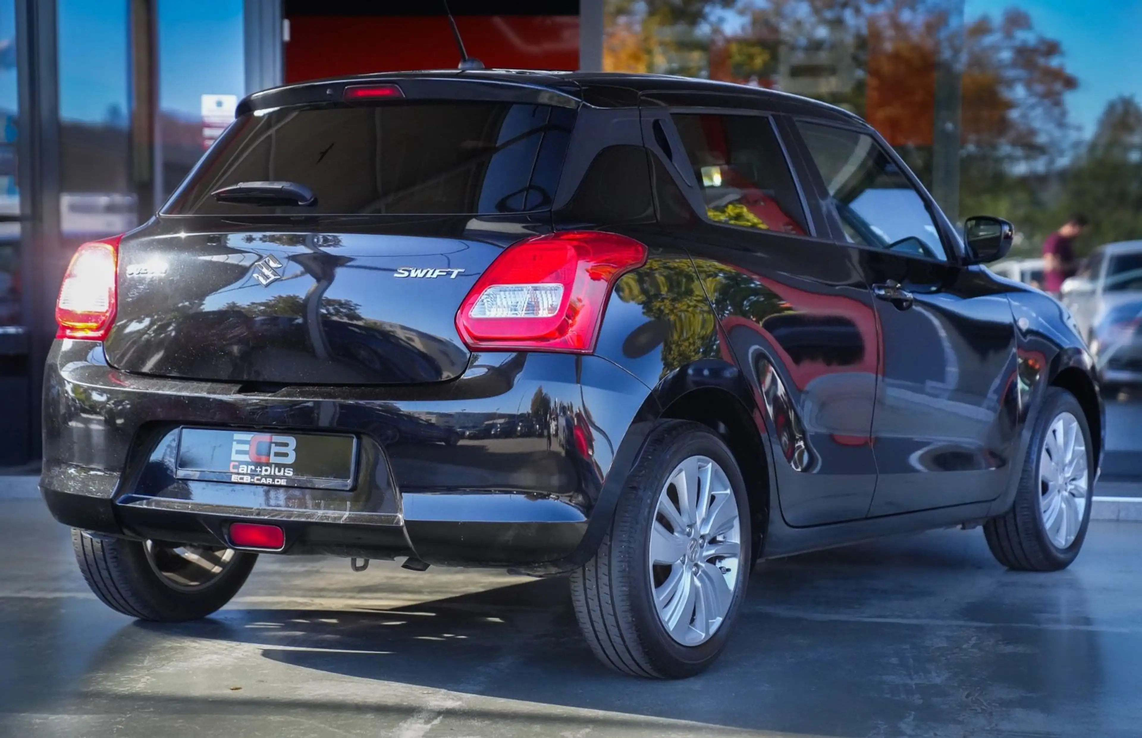 Suzuki Swift Basic *1.Hand/SHZ/Klima* — photo 9