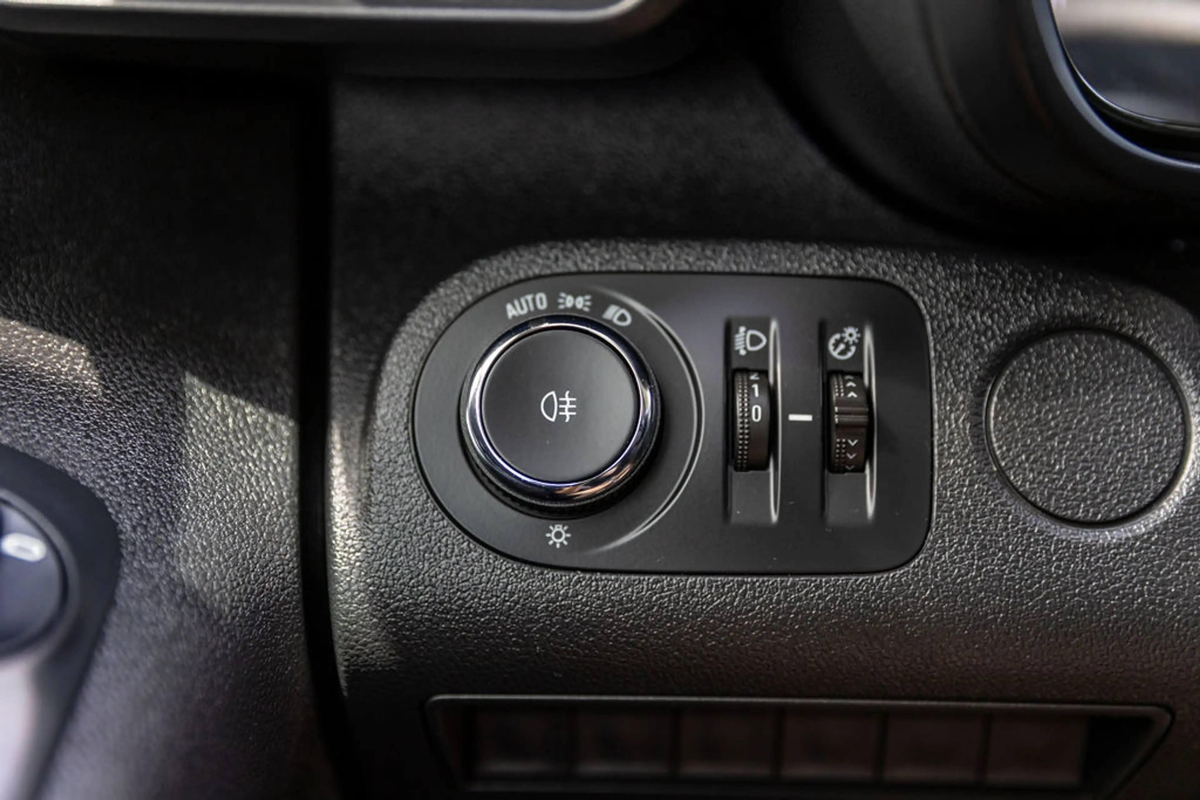 Opel Combo-e Electric 136 L1 50kWh — photo 21