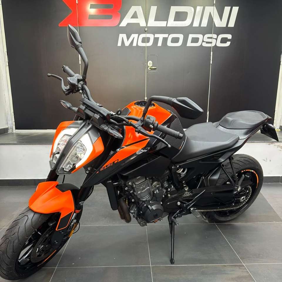 KTM 890 Duke
