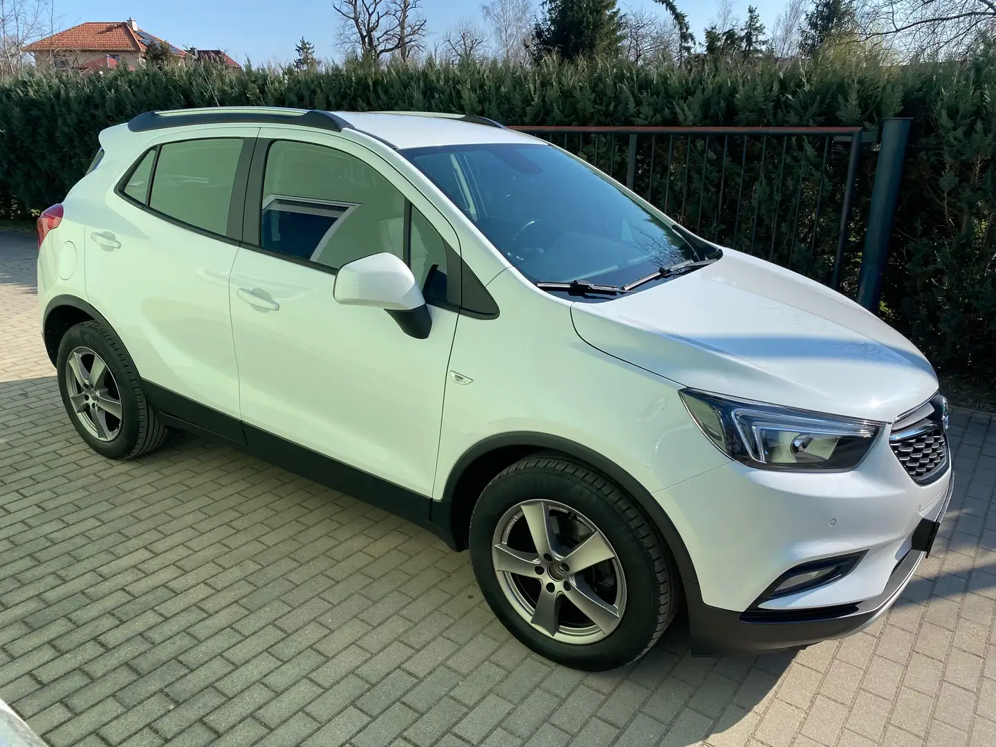 Opel Mokka X Active*HU/AU NEU*NUR 50TKM*1.HAND*NAVI*SCHECKHEFT* Blanc - 1