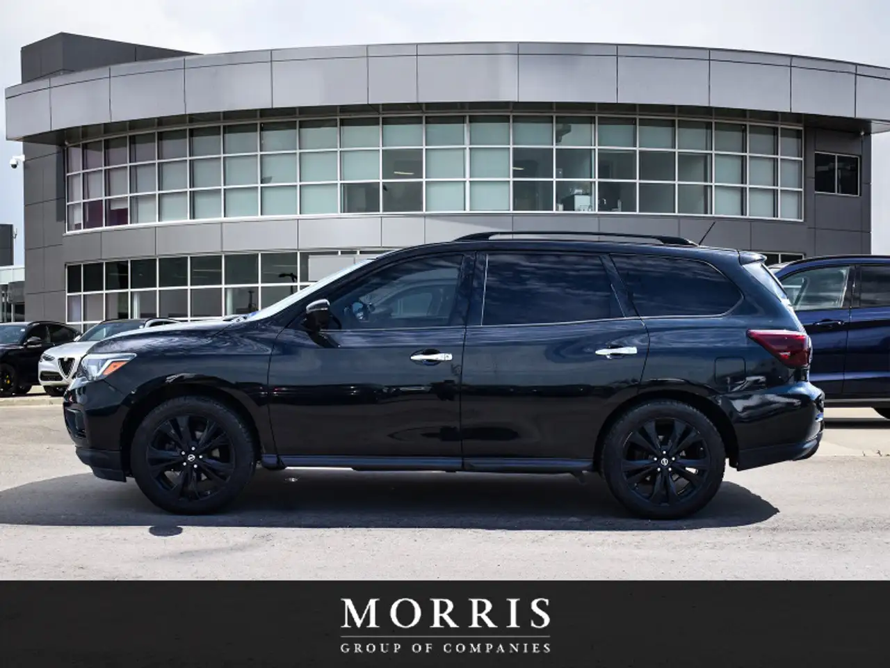Nissan Pathfinder снимка Nissan Pathfinder
