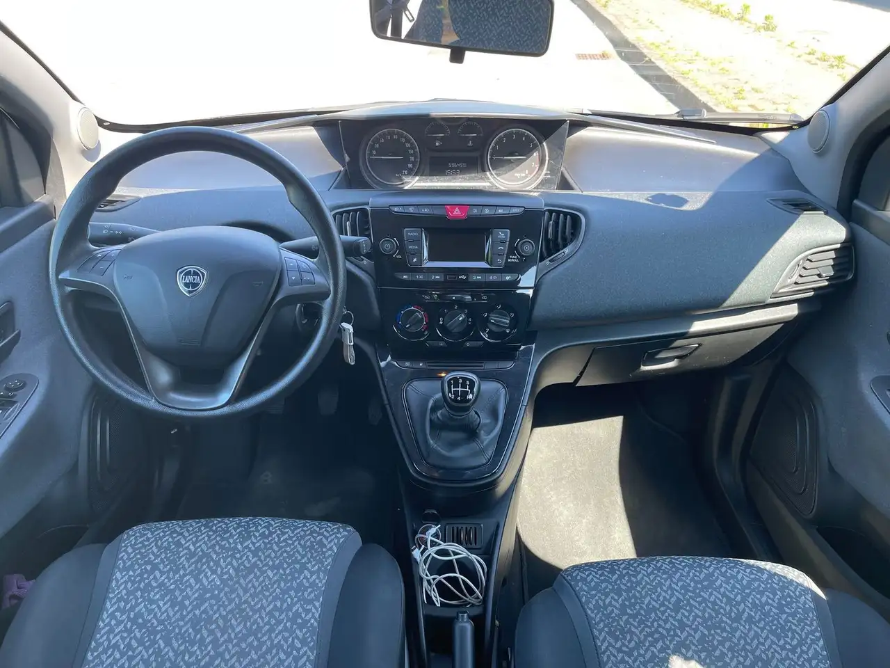 Lancia Ypsilon 2021 — фото 12