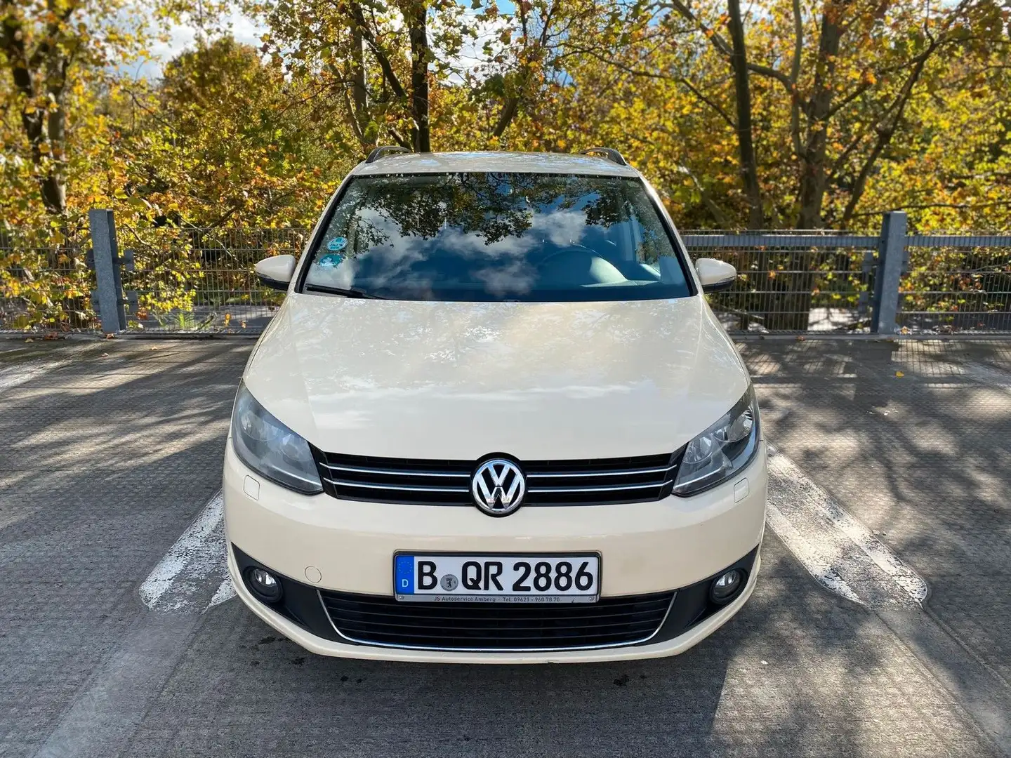 Volkswagen Touran Comfortline 2.0 TDI Automatik 7 Sitzer Gelb - 2