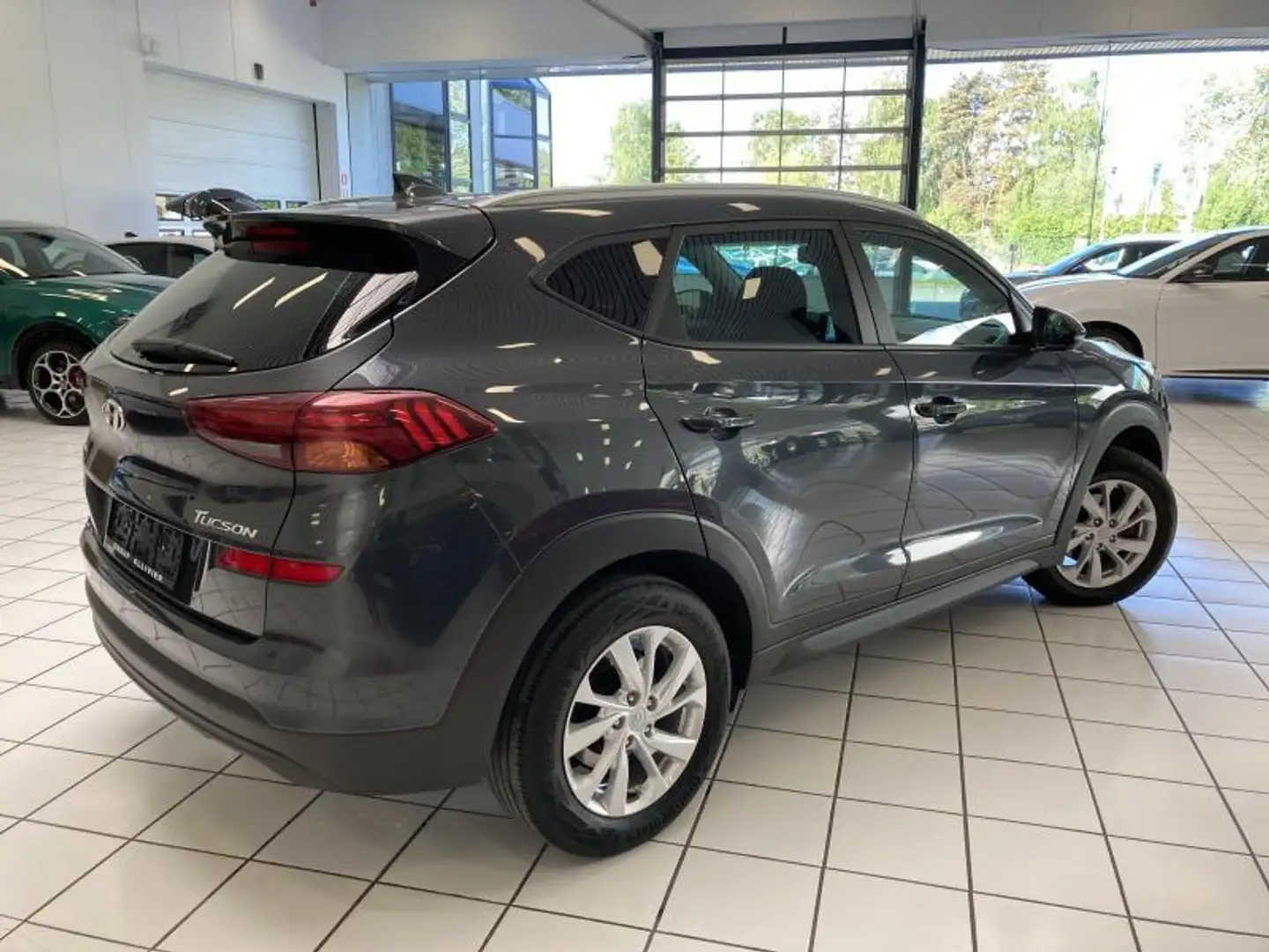 Hyundai TUCSON *** Tucson *** Schwarz - 2