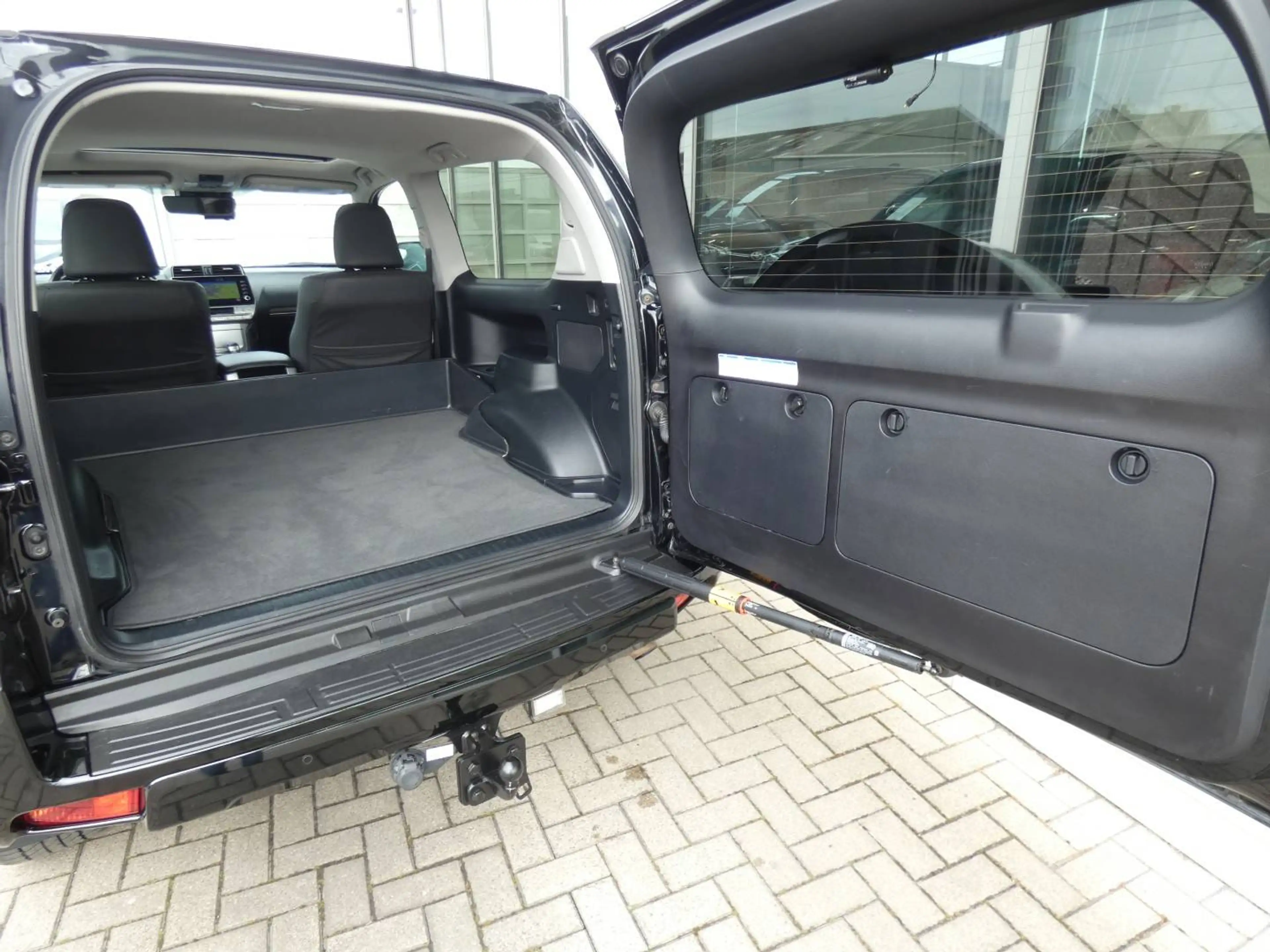 Toyota Land Cruiser Automaat *47893+btw* STYLE +WINCH +LEDER +LICHTE VRACHT +3500KG SLEEPVERMOGEN +360°CAMERA +OPEN DAK — photo 9