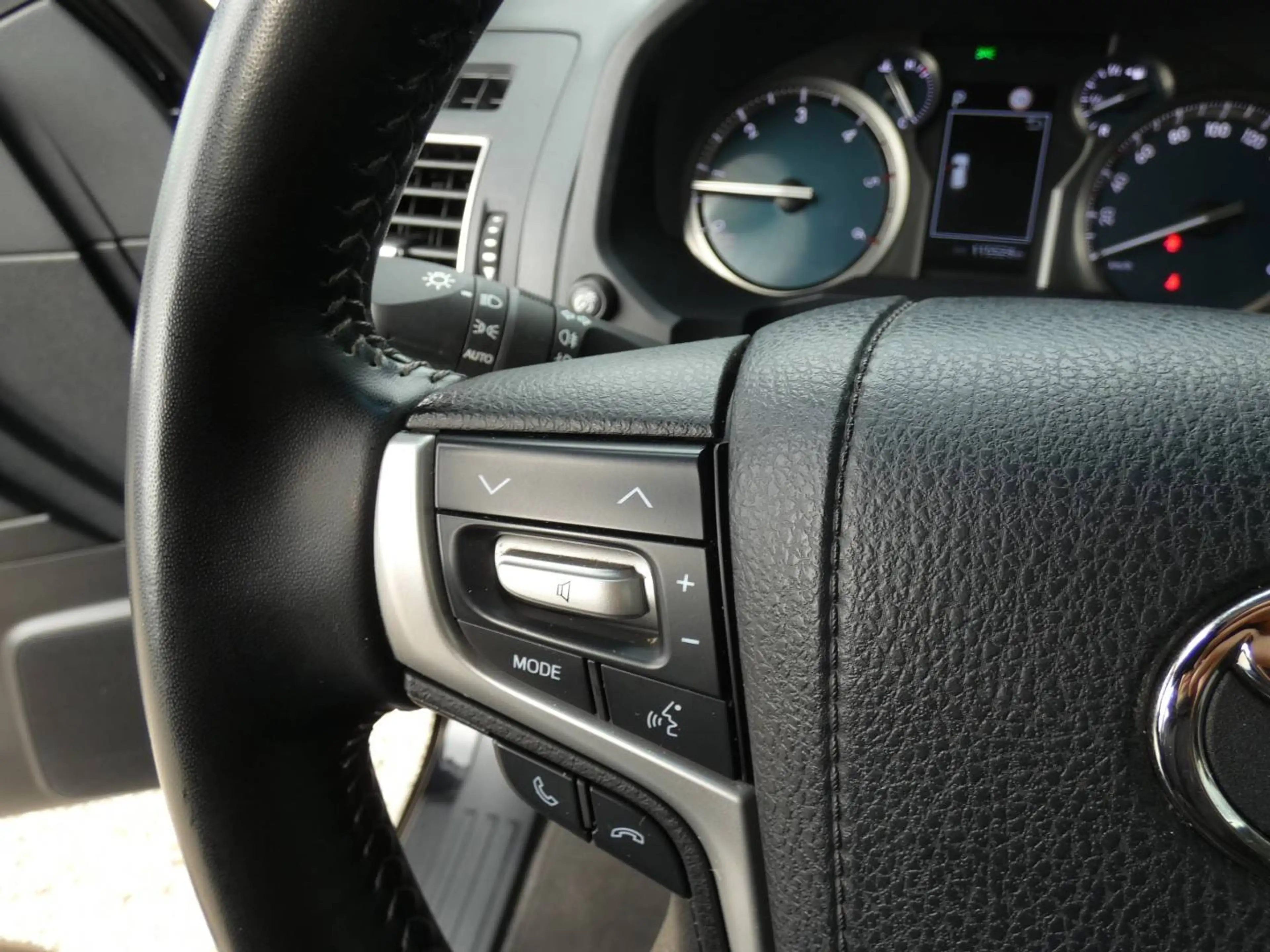 Toyota Land Cruiser Automaat *47893+btw* STYLE +WINCH +LEDER +LICHTE VRACHT +3500KG SLEEPVERMOGEN +360°CAMERA +OPEN DAK — photo 15
