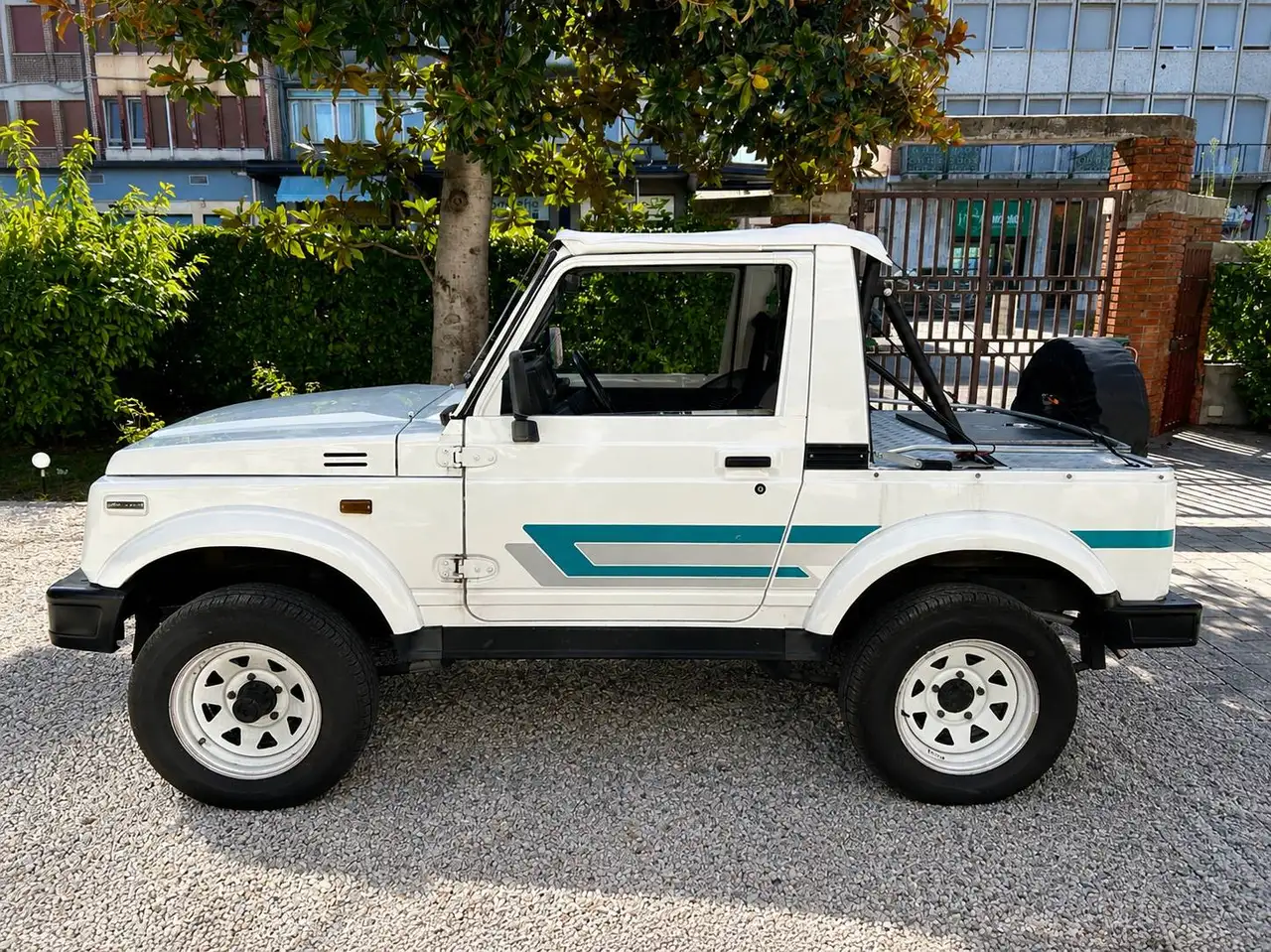 Suzuki Santana SJ, foto 2