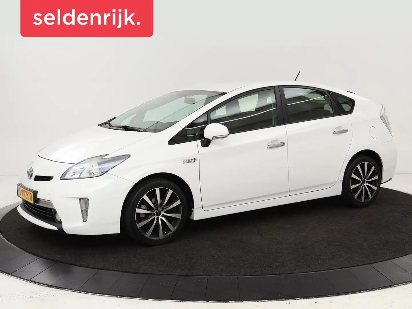 Toyota Prius 1.8 Plug-in Aspiration | Stoelverwarming | Camera Wit - 1