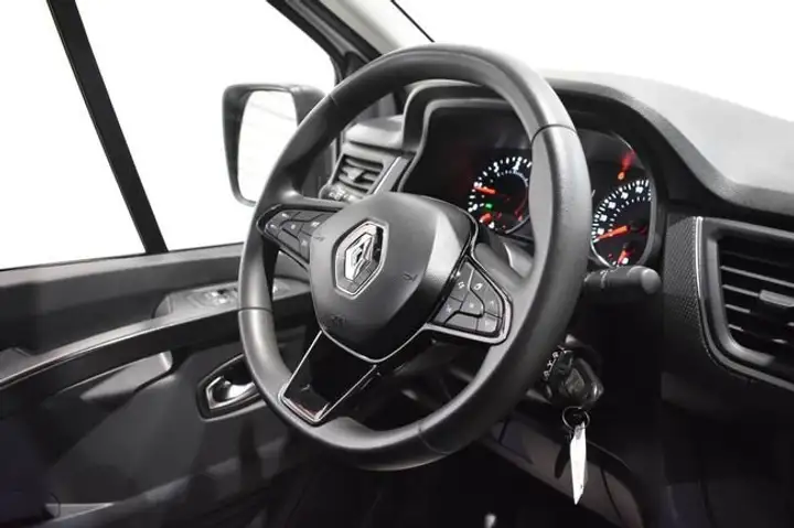 Renault Trafic 2022, foto 7