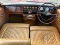 Jaguar Daimler V8 250 Saloon/RHD Roşu - thumbnail 15