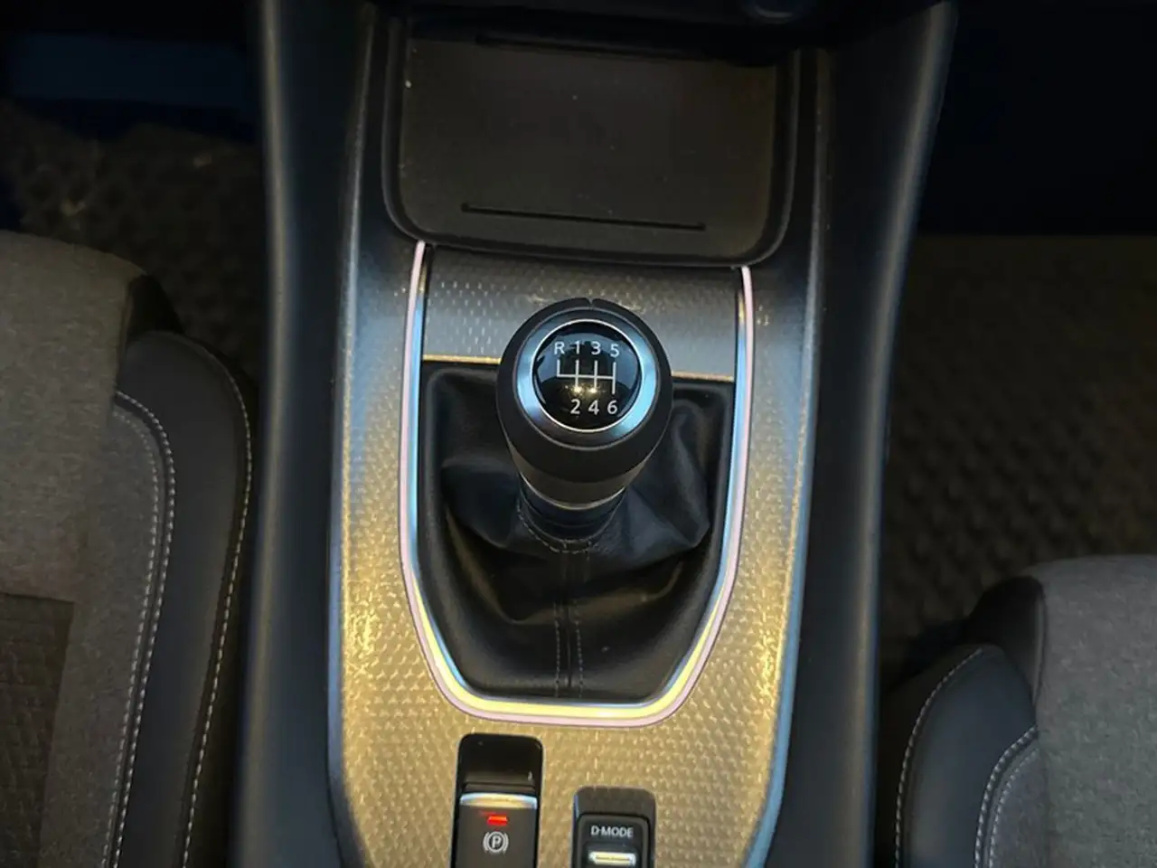 Nissan Qashqai 1.3 mhev n-connecta 2wd 140cv 9