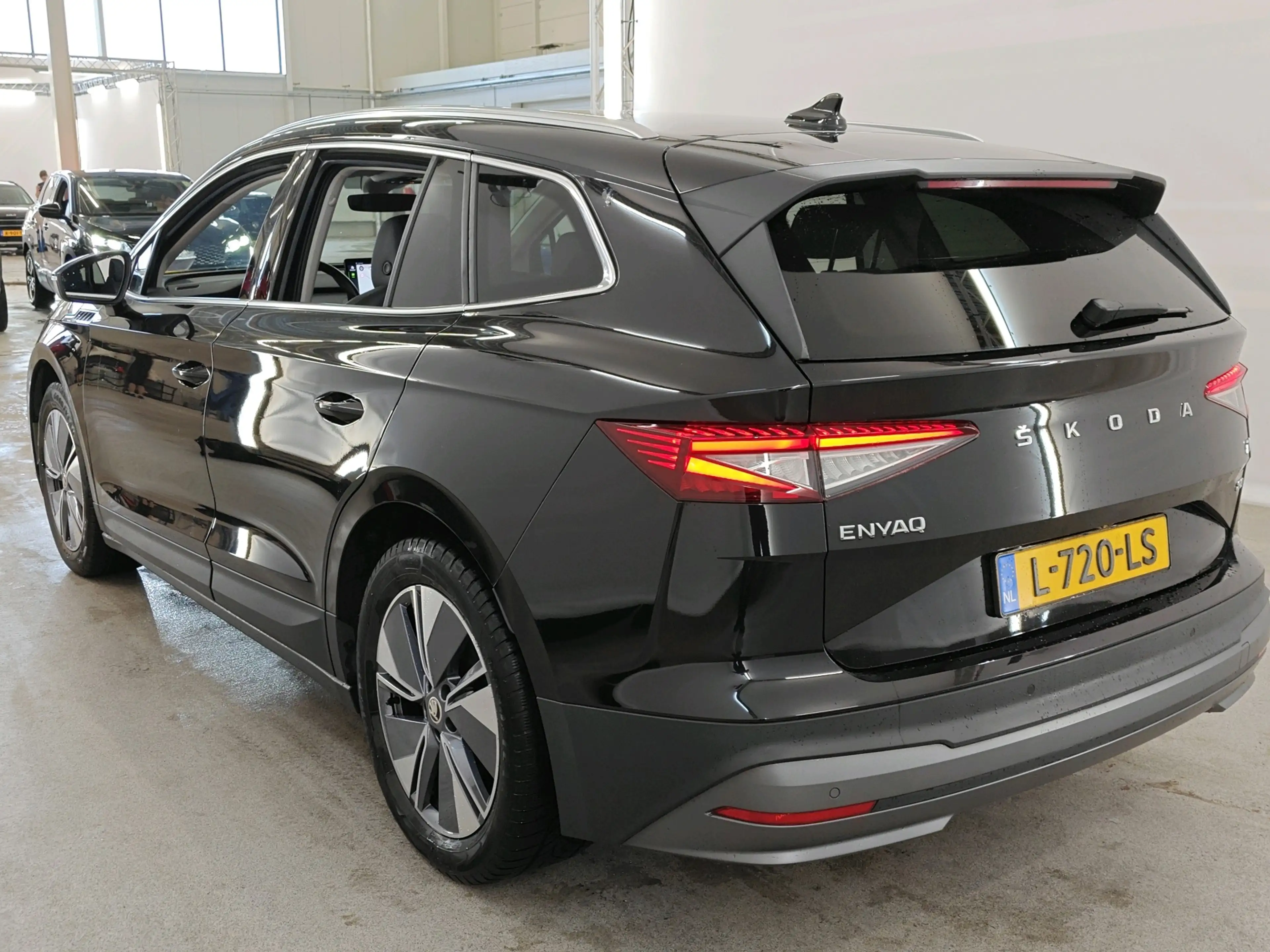 Skoda Enyaq iV 80 204pk | SOH 93% | Licht | Klimaat | Comfort — photo 2
