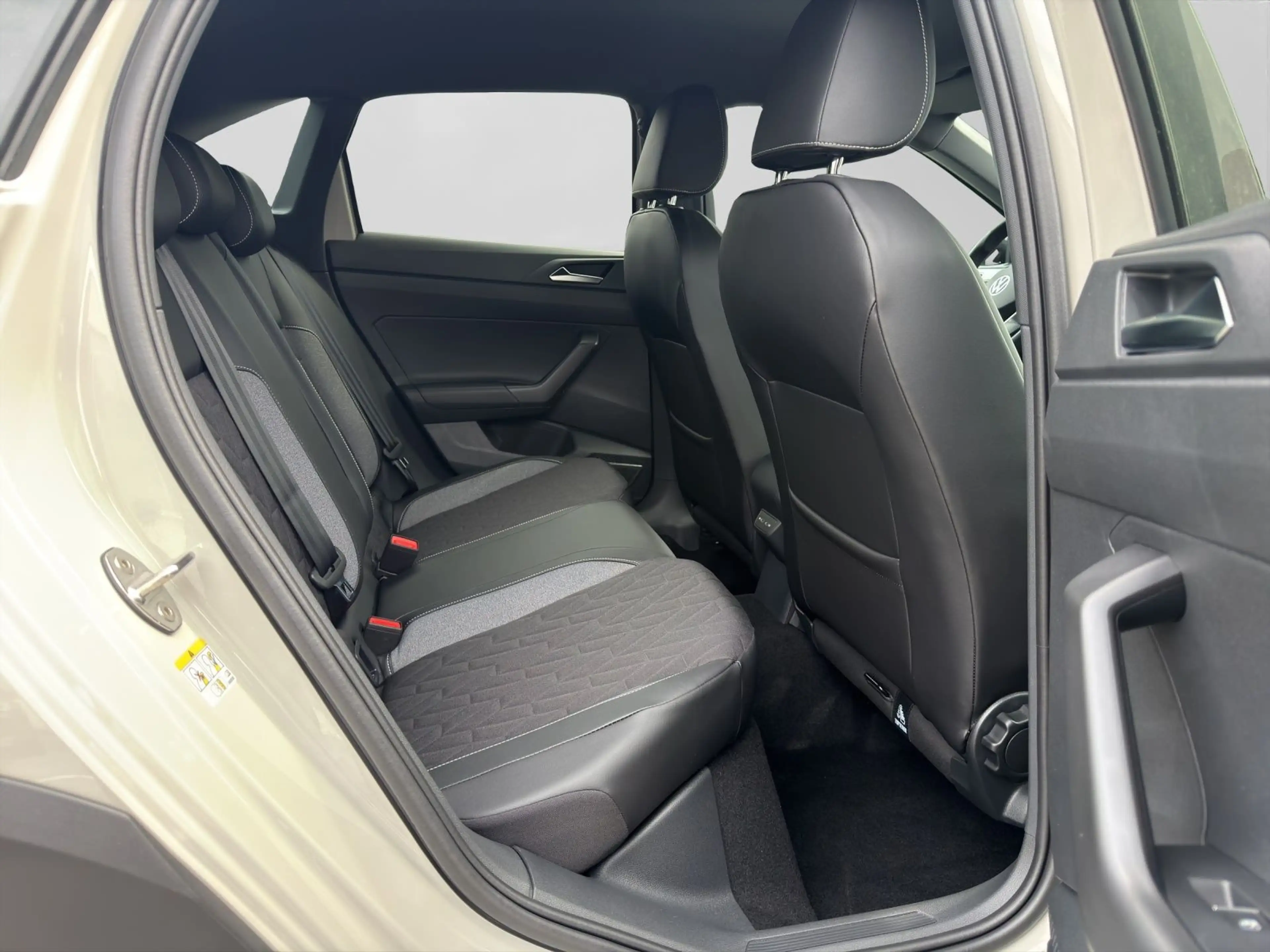 Volkswagen Taigo 1.0 TSI DSG ENERGY LIFE REAR VIEW NAVI SIT — photo 6