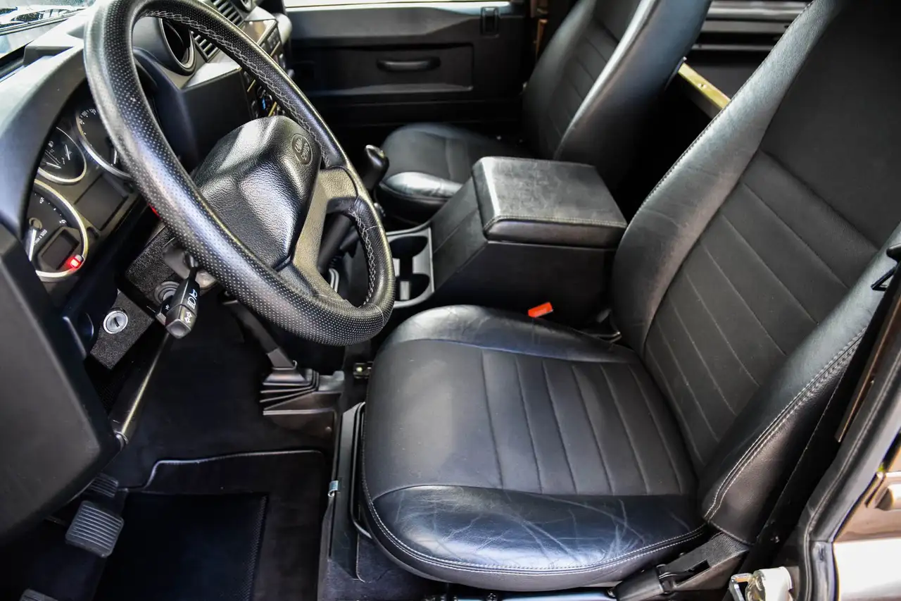 Land Rover Defender 90 LIMITED EXCLUSIVE EDITION *** LICHTE VRACHT *** — foto 5