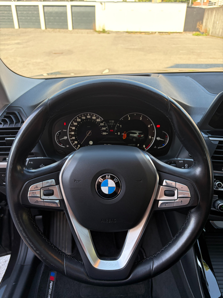 BMW X3 xDrive 20 d xLine, AHK+HeadUp+Pano... — photo 10