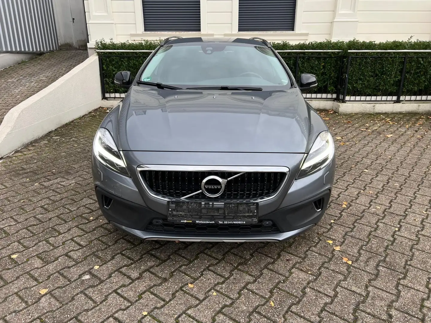 Volvo V40 Cross Country V40 Cross Country Automatik Voll Scheckheft Grau - 2