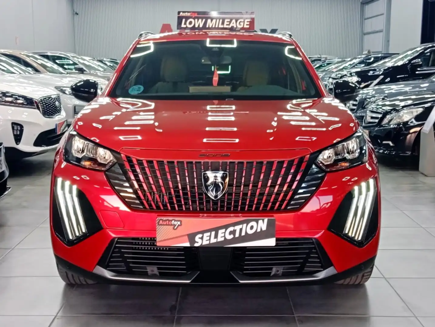 Peugeot 2008 1.2 PureTech S&S Allure EAT8 130 Rouge - 2