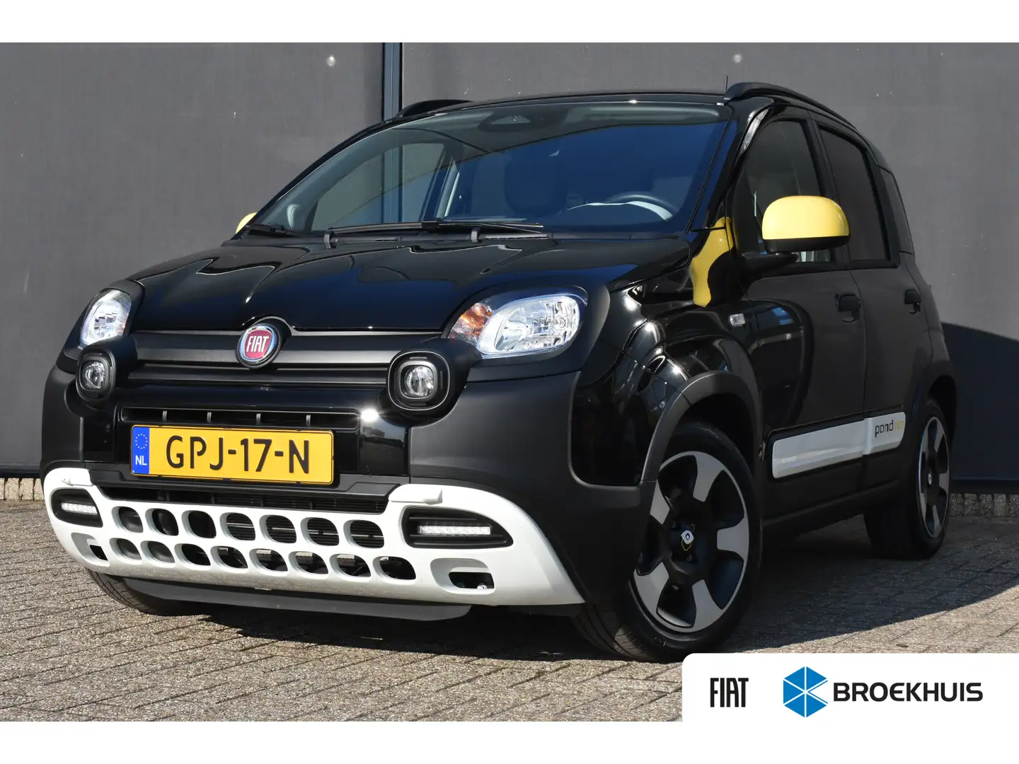 Fiat Panda 1.0 Hybrid Pandina | Navigatie | Lane-Assist | Reg Zwart - 1