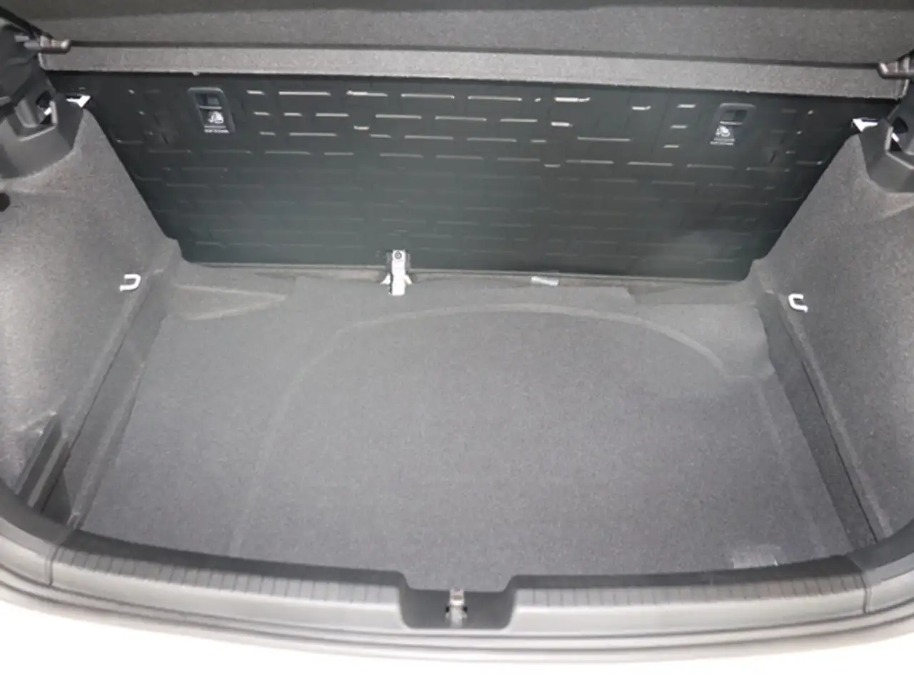 Volkswagen Polo 1.0 MPI Basis | App-Connect | Sitzheizung 14