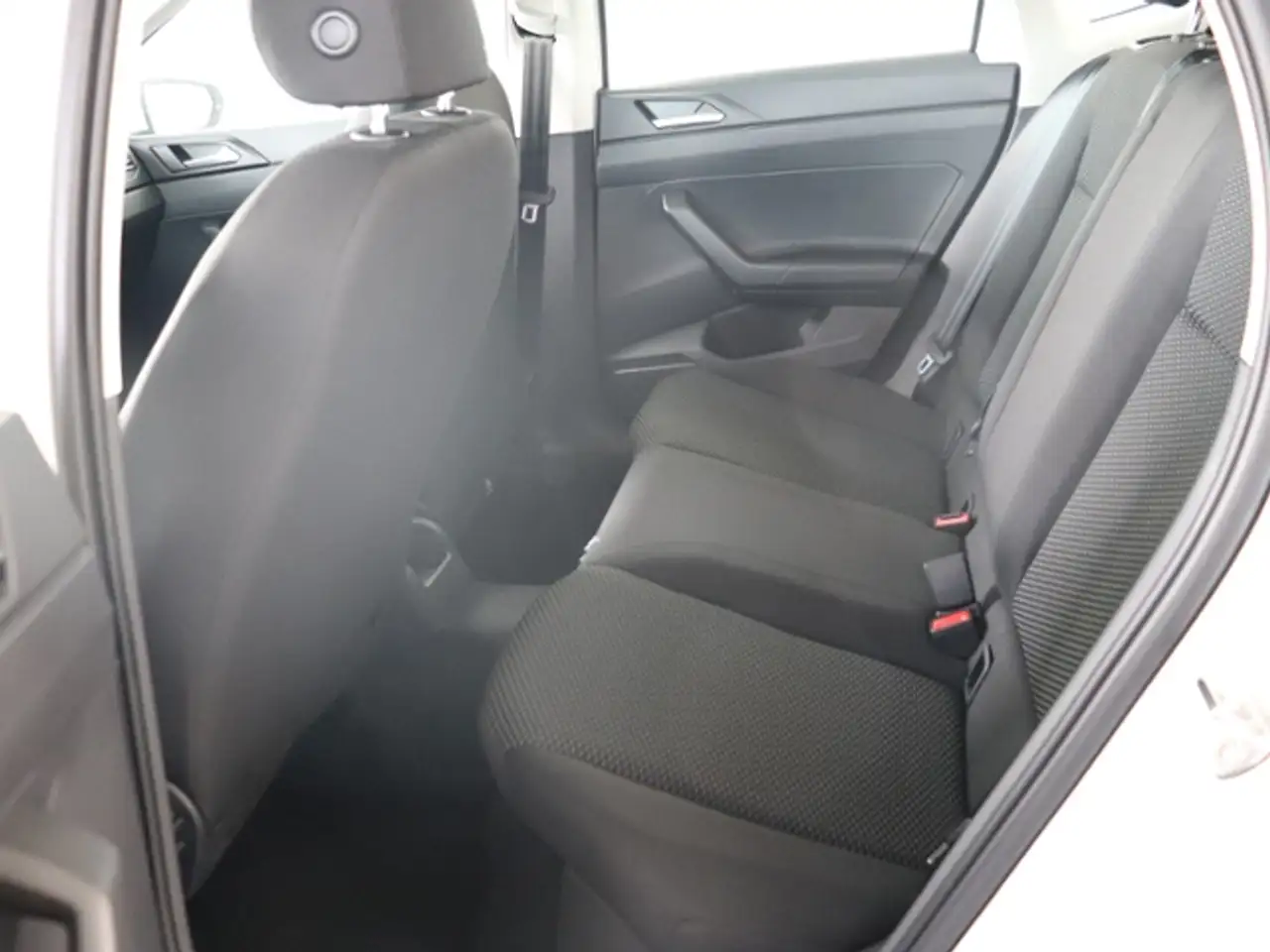 Volkswagen Polo 1.0 MPI Basis | App-Connect | Sitzheizung 15