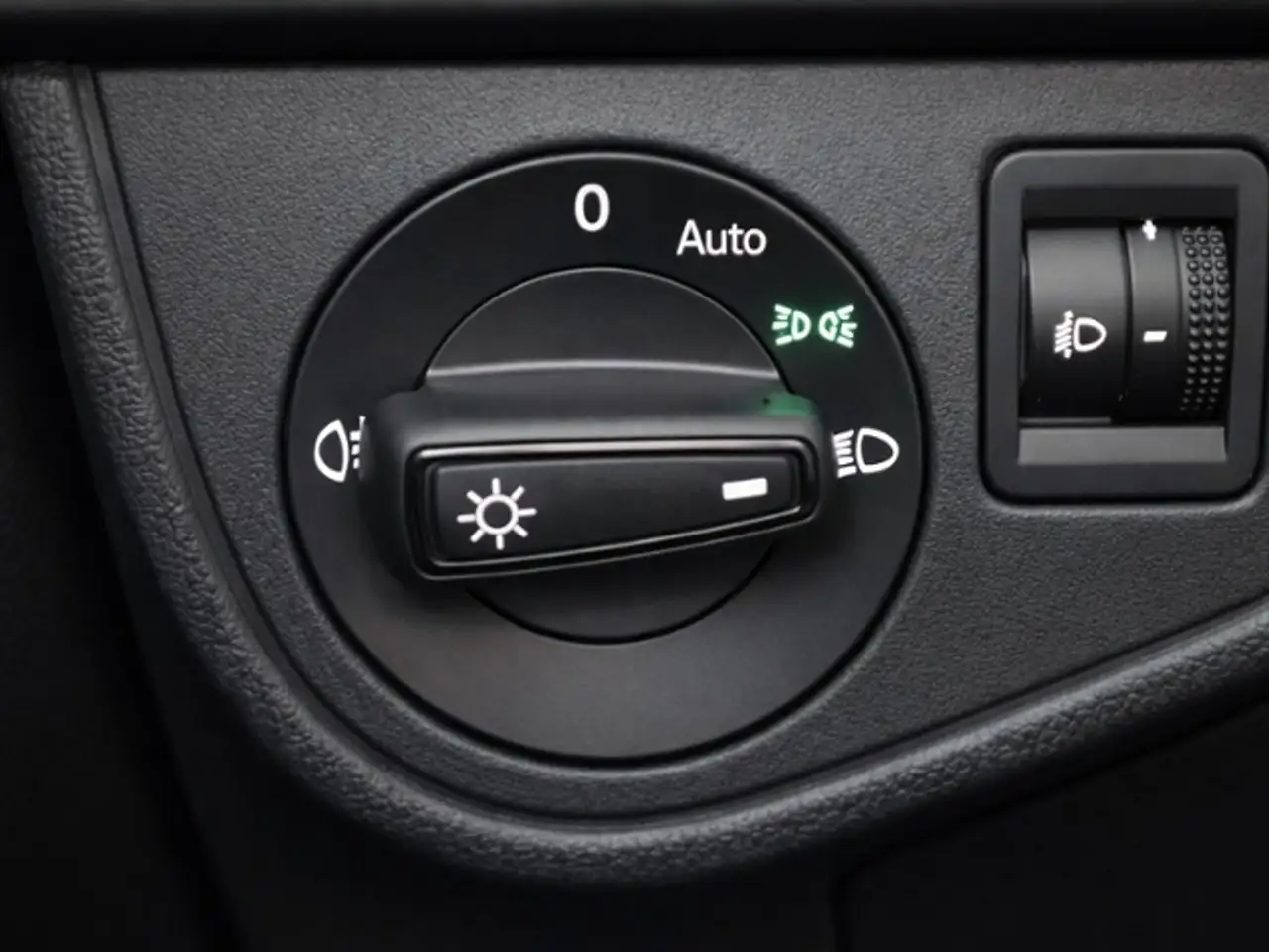 Volkswagen Polo 1.0 MPI Basis | App-Connect | Sitzheizung 12