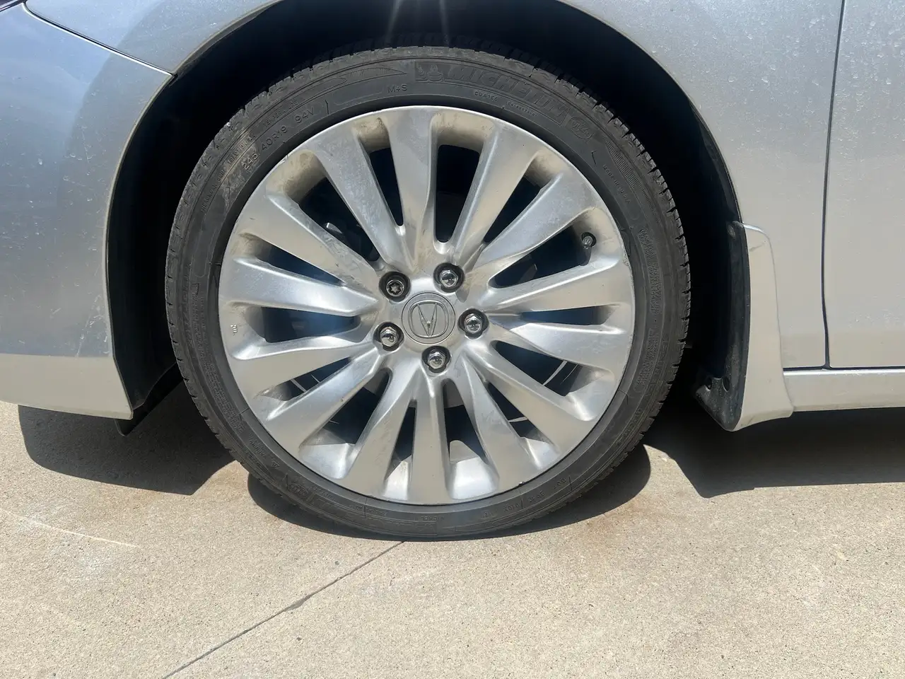 Acura RLX снимка Acura RLX