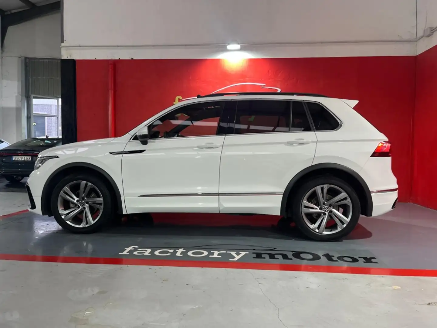 Volkswagen Tiguan 2.0TDI R-Line DSG 110kW Blanco - 1