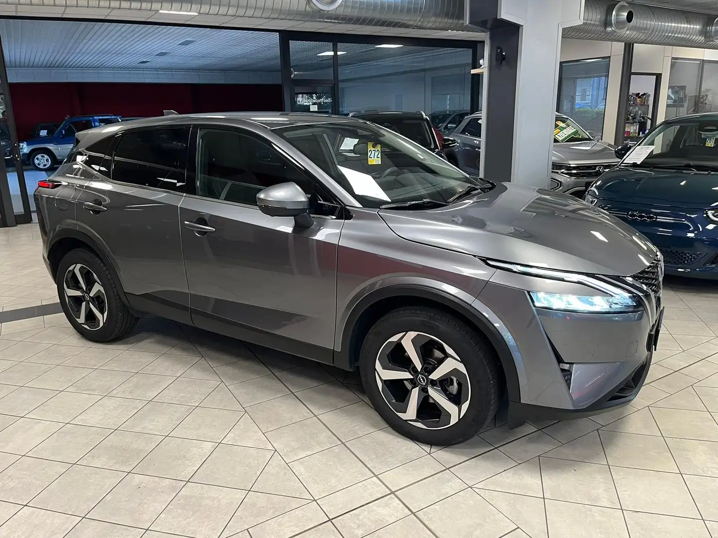 Nissan Qashqai 1.3 mhev N-Connecta xtronic Risparmio 11000€ Grigio - 2