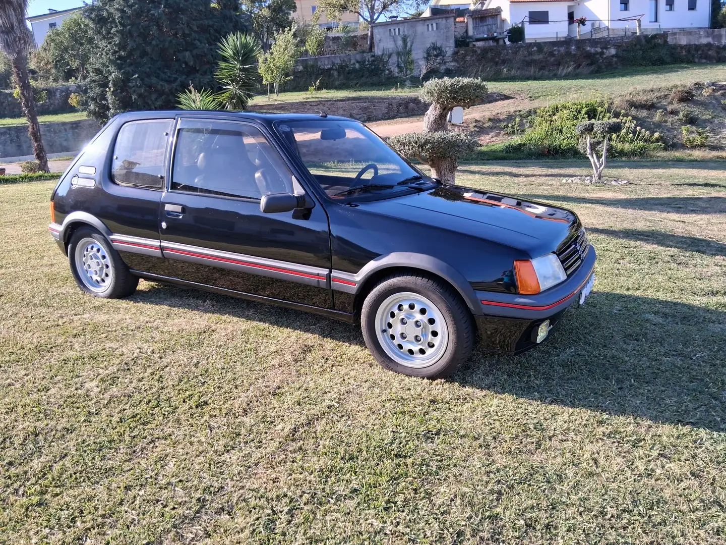 Peugeot 205 GTi 1.6 - 2