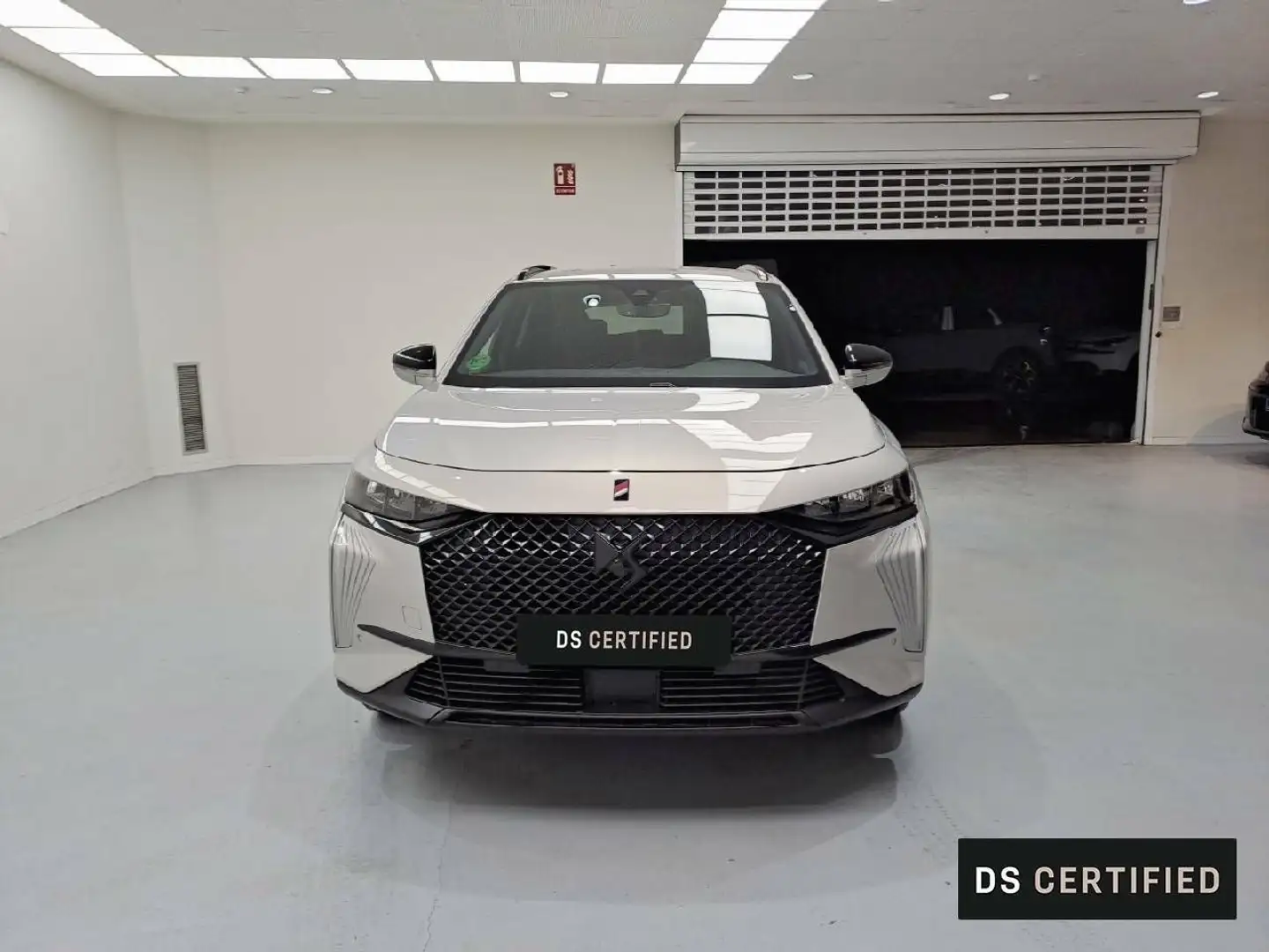 DS Automobiles DS 7 Crossback 1.5BlueHDi Performance Line Aut. Zwart - 2