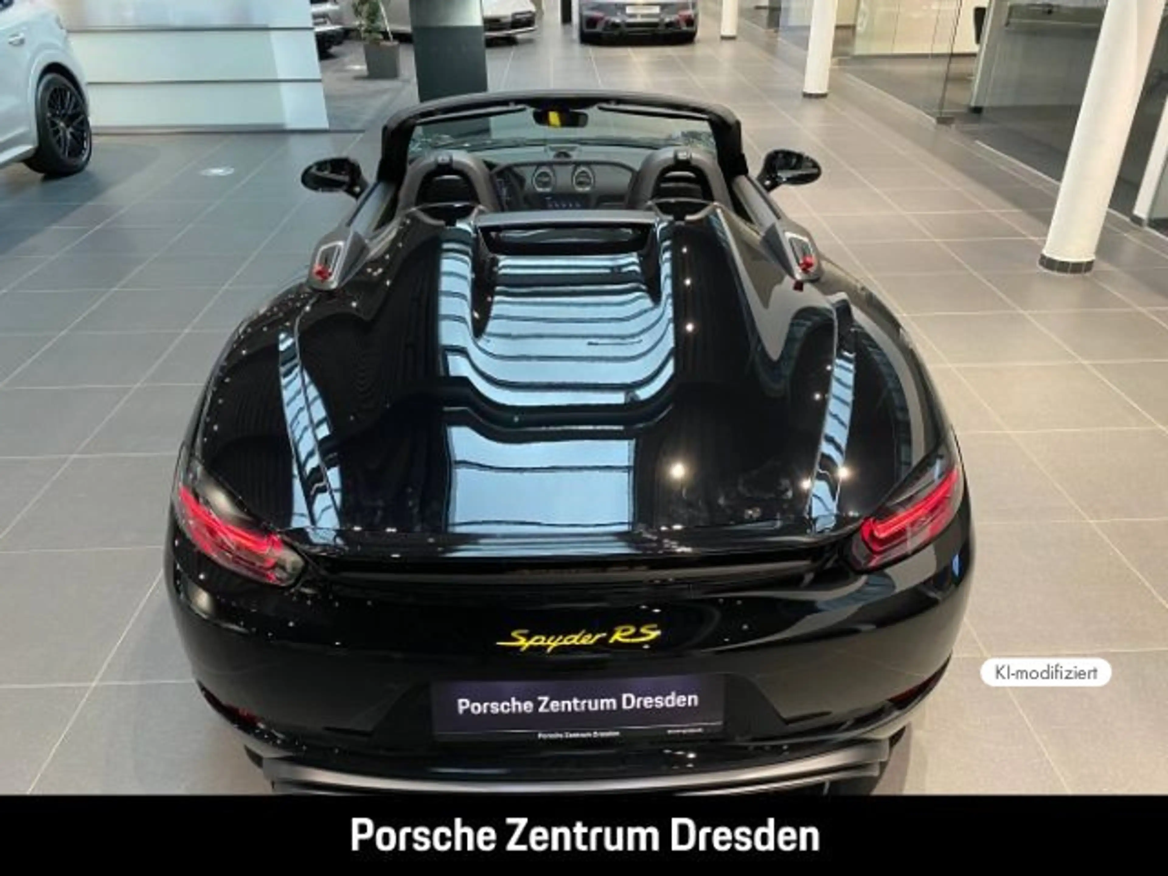 Porsche 718 Spyder RS — photo 13