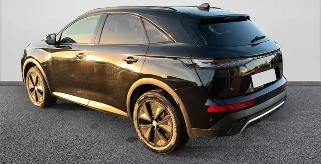 DS Automobiles DS 7 Crossback view 4
