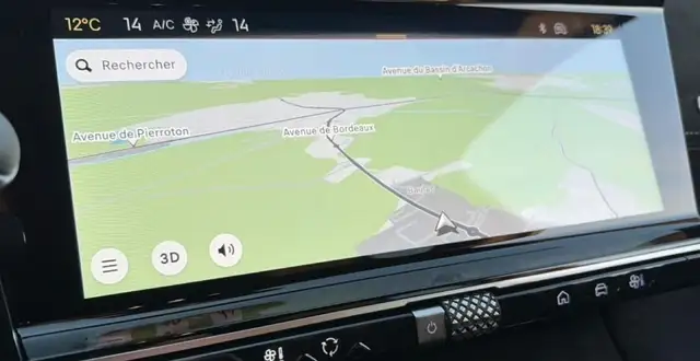 DS Automobiles DS 7 Crossback view 8