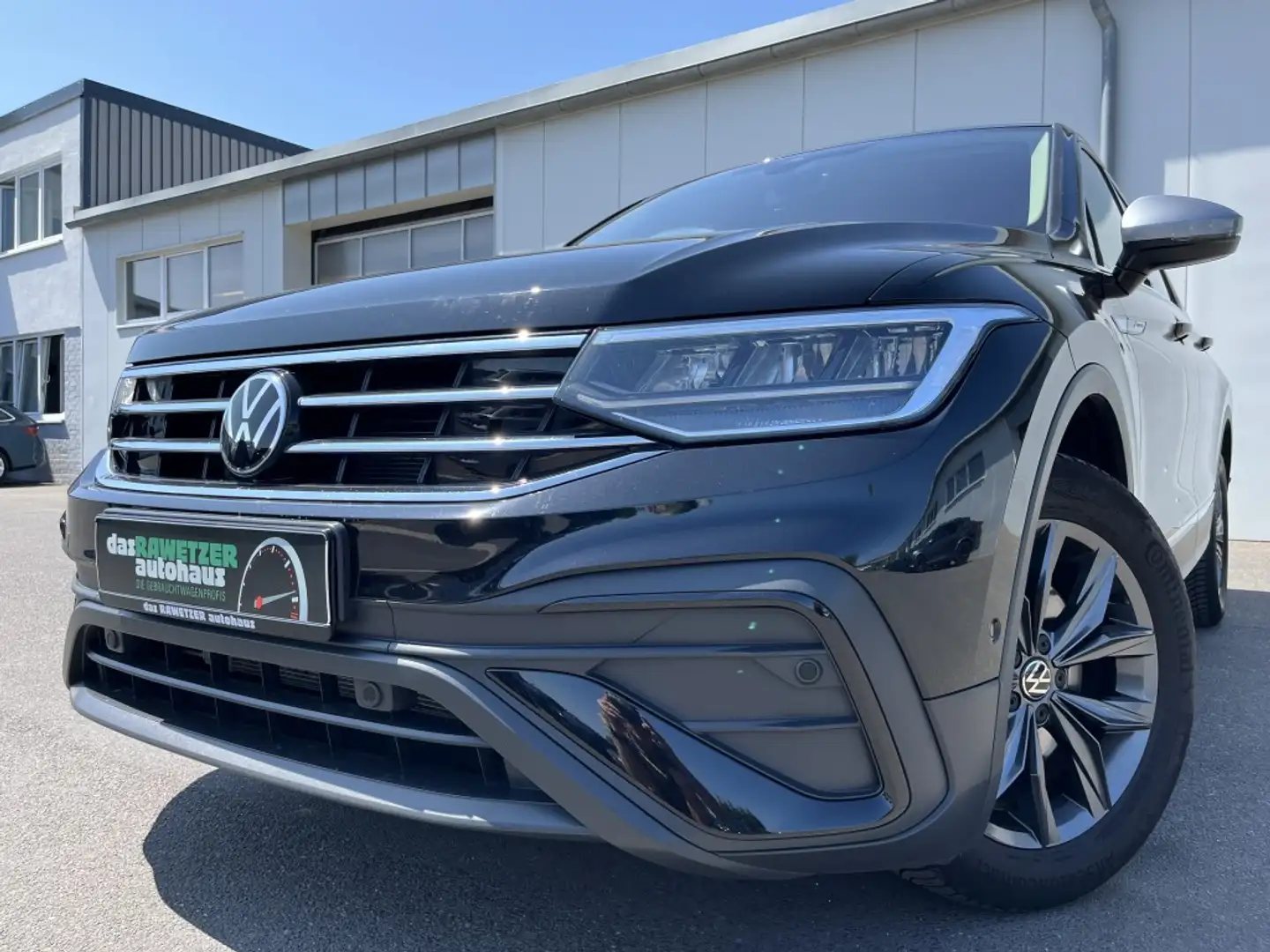 Volkswagen Tiguan Allspace 2.0 TDI DSG 4Motion Life MOVE 238€ m. 20% Anzahl Schwarz - 1