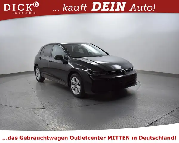 Volkswagen Golf VIII 1.5 TSI Life NAV+VIRTU+LED+ACC+SHZ+MFL