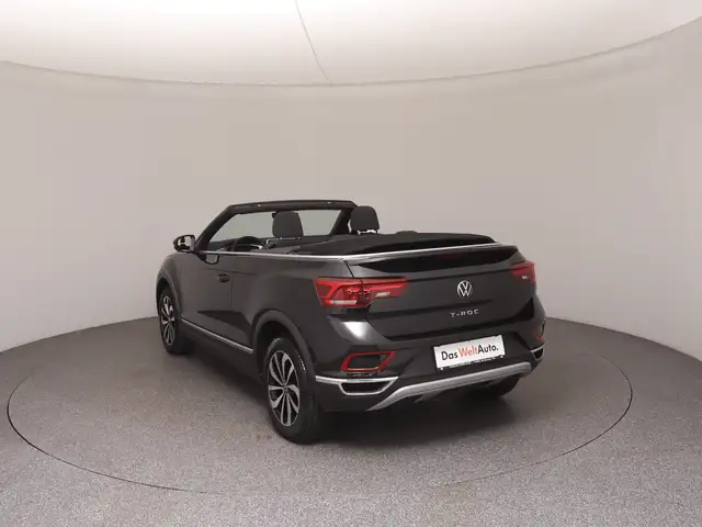Volkswagen T-Roc view 5