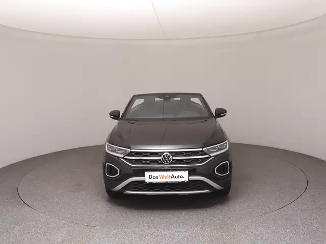 Volkswagen T-Roc view 3