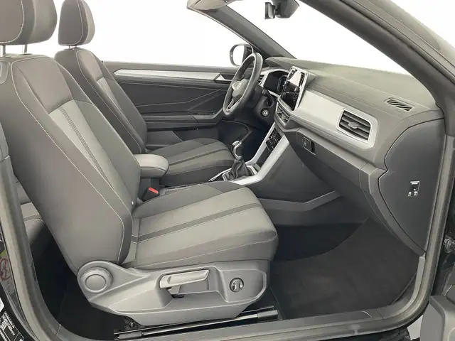 Volkswagen T-Roc view 10