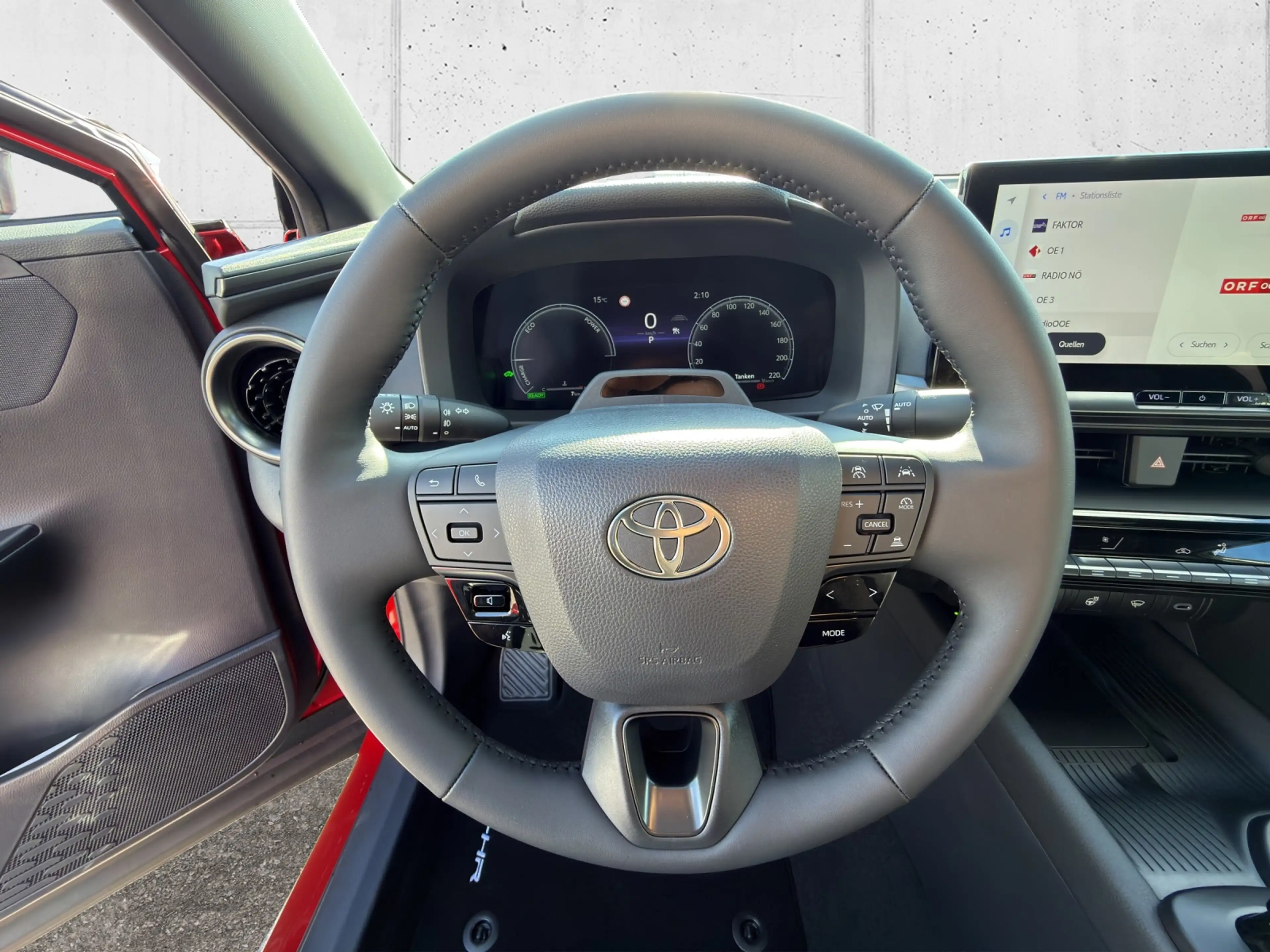 Toyota C-HR 2WD 1,8 VVT-i Hybrid Teamplayer TP 5t. — photo 11