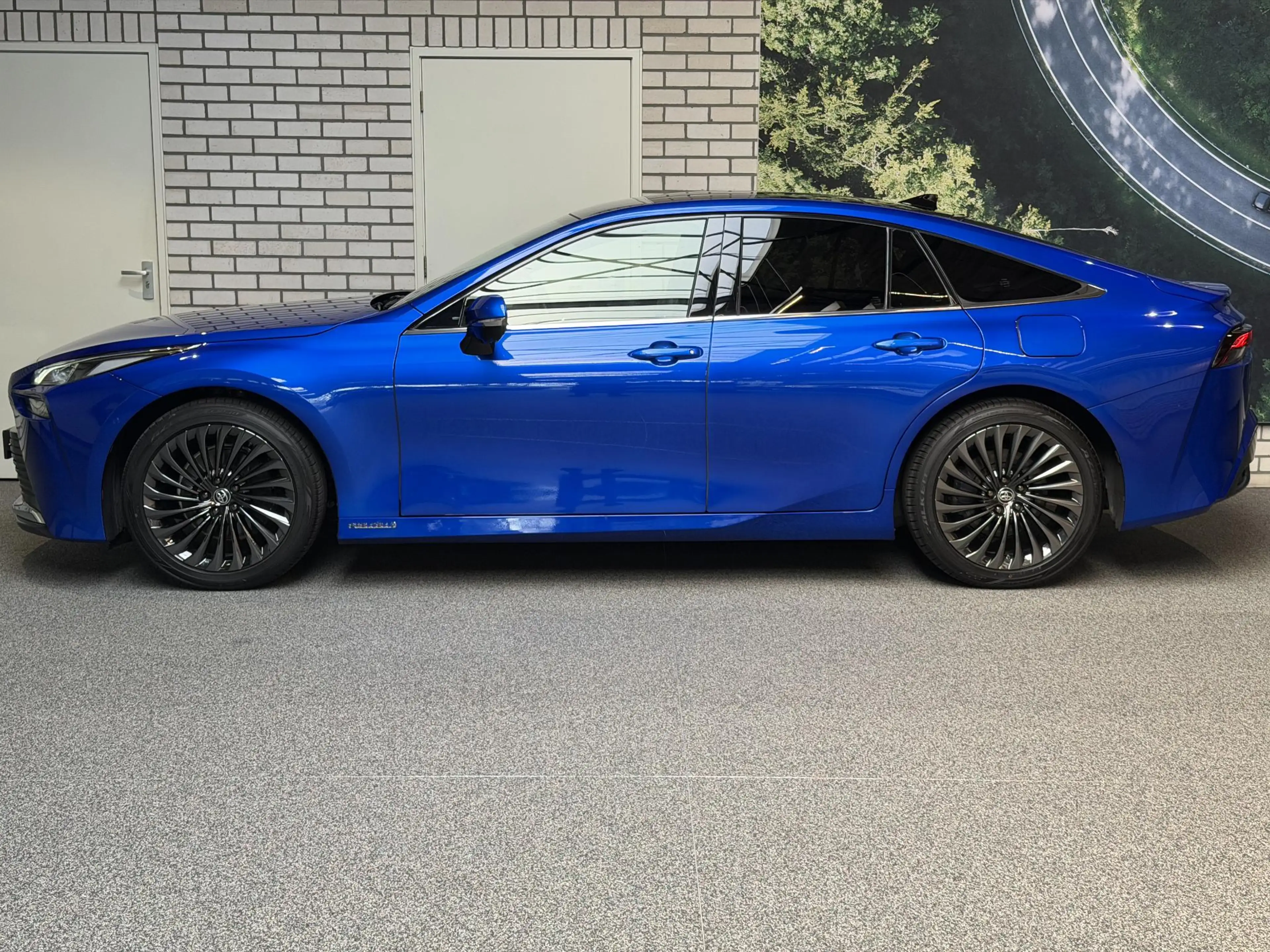 Toyota Mirai Prestige Panoramadak Automaat — photo 2